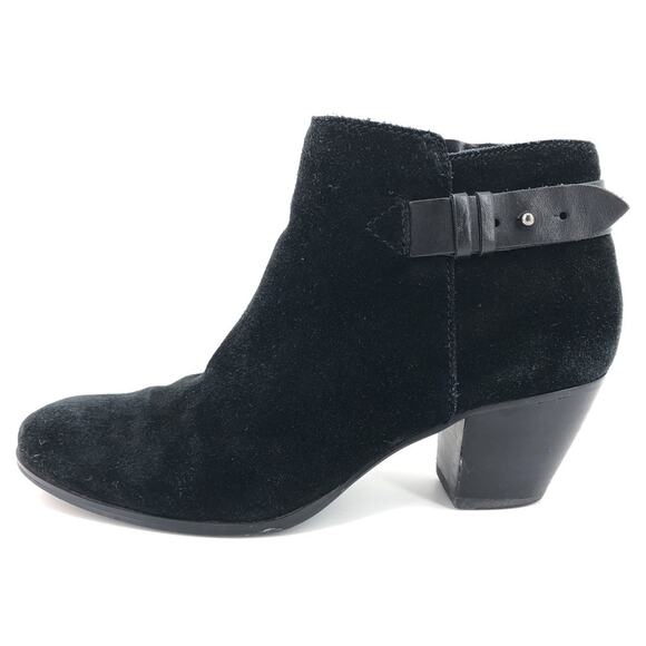 Guess black suede Geora booties - Picture 2 of 9